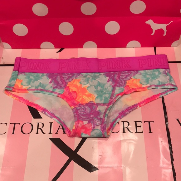 PINK Victoria's Secret Other - 4/$38 💖PINK Victoria’s Secret Logo Hipster PINK Victoria's Secret Other - 4/$38 💖PINK Victoria’s Secret Logo Hipster
